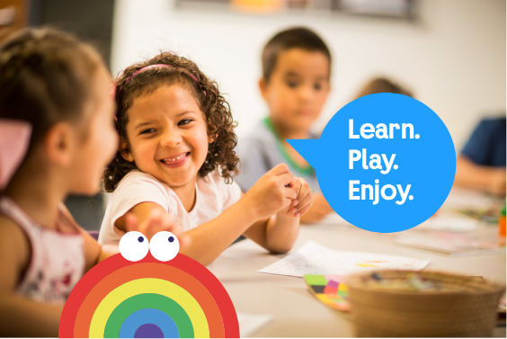 Niños disfrutando actividades de verano en inglés